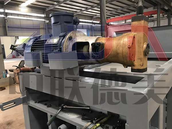 臥式半自動廢紙打包機